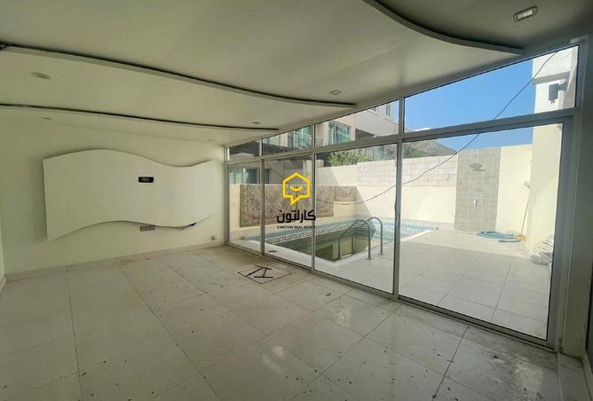 945461 - Property Image 2