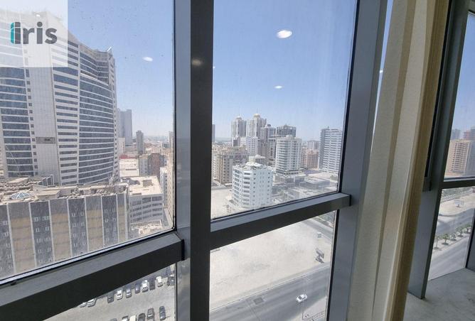 985354 - Property Image 3