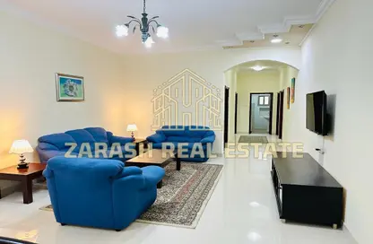 Living Room image for: Apartment - 3 Bedrooms - 2 Bathrooms for rent in Busaiteen - Muharraq Governorate, Image 1