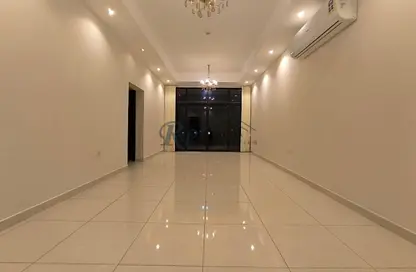 Apartment - 2 Bedrooms - 3 Bathrooms for rent in Hidd - Muharraq Governorate