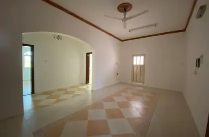 Apartment - 3 Bedrooms - 2 Bathrooms for rent in Al Hajar - Northern Governorate