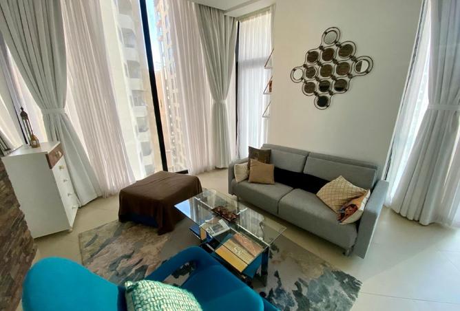 988465 - Property Image 2