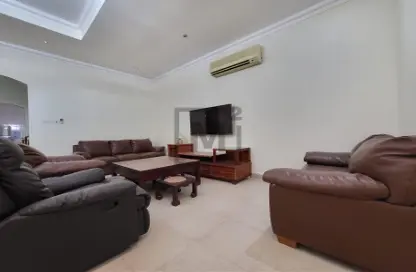 فيلا - 3 غرف نوم - 4 حمامات للايجار في البسيتين - المحرق