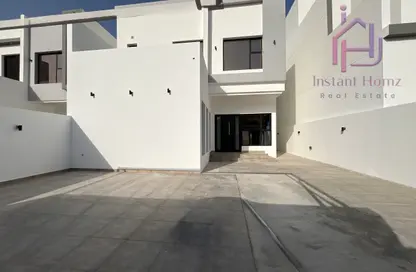 Villa - 3 Bedrooms - 4 Bathrooms for sale in Hamad Town - Northern Governorate