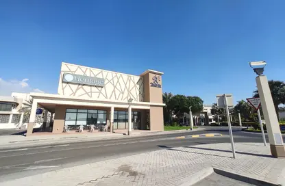 متجر - استوديو - 2 حمامات للايجار في الزلاق - المحافظة الجنوبية