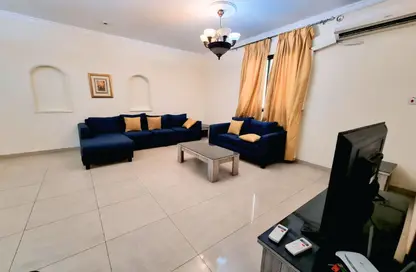 Apartment - 2 Bedrooms - 3 Bathrooms for rent in Al Juffair - Capital Governorate