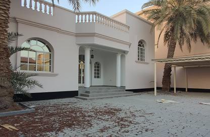Villa - 5 Bedrooms - 5 Bathrooms for rent in Arad - Muharraq Governorate