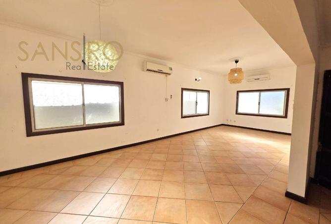 960921 - Property Image 3
