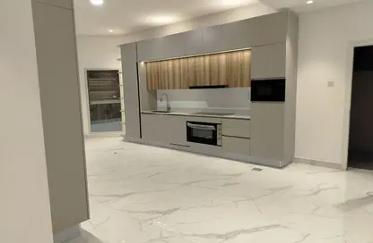 فيلا - 4 غرف نوم - 5 حمامات للايجار في الجنبية - المحافظة الشمالية