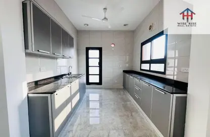 شقة - 2 غرف نوم - 2 حمامات للايجار في توبلي - المحافظة الوسطى