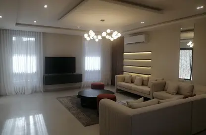 Villa - 3 Bedrooms - 5 Bathrooms for rent in Busaiteen - Muharraq Governorate