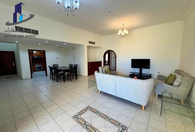 Apartment - 2 Bedrooms - 2 Bathrooms for rent in Al Juffair - Capital Governorate