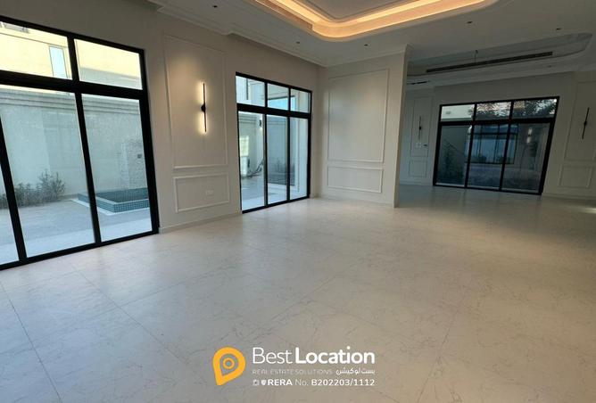 960132 - Property Image 3
