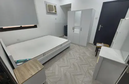 Apartment - Studio - 1 Bathroom for rent in Exhibition Road - Hoora - Capital Governorate
