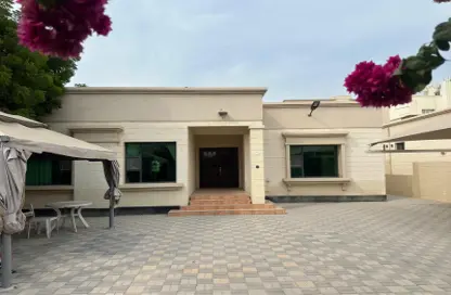 Villa - 3 Bedrooms - 4 Bathrooms for rent in Jurdab - Central Governorate