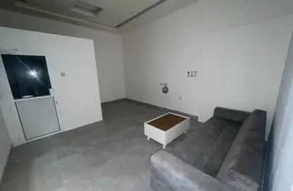 شقة - 1 حمام للايجار في توبلي - المحافظة الوسطى