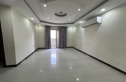 Apartment - 2 Bedrooms - 2 Bathrooms for rent in Hidd - Muharraq Governorate