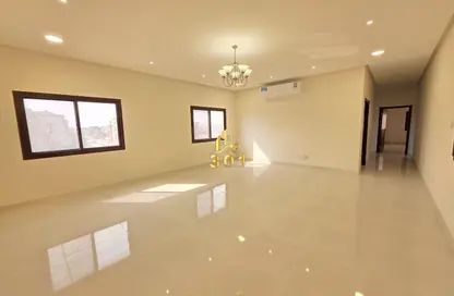 شقة - 2 غرف نوم - 2 حمامات للايجار في سار - المحافظة الشمالية