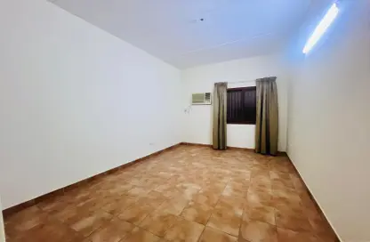 شقة - 2 غرف نوم - 2 حمامات للايجار في توبلي - المحافظة الوسطى