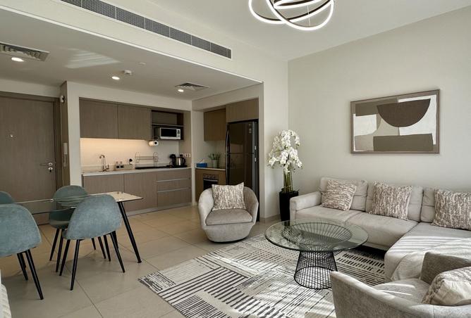 987825 - Property Image 2