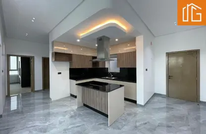 Apartment - 2 Bedrooms - 2 Bathrooms for rent in Salmaniya - Manama - Capital Governorate