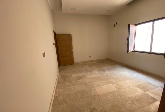 974836 - Property Image 3