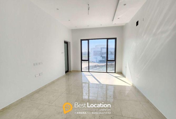 987346 - Property Image 3