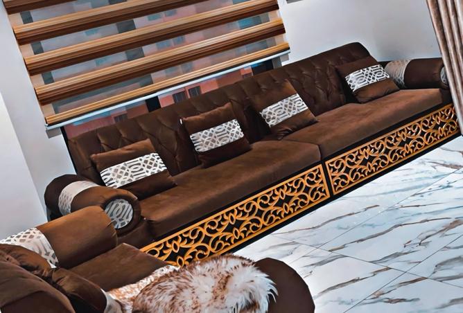 988325 - Property Image 3