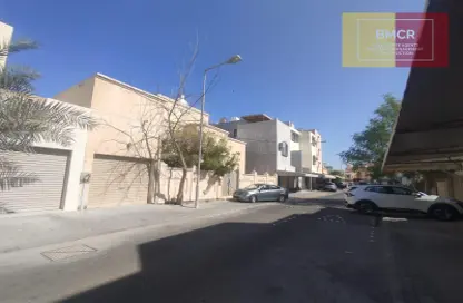 فيلا - 6 غرف نوم - 6 حمامات للبيع في البسيتين - المحرق