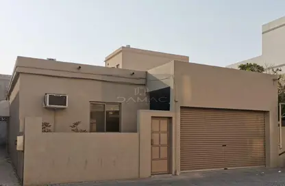 Townhouse - 3 Bedrooms - 2 Bathrooms for sale in Isa Town - Central Governorate