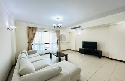 Living Room image for: Apartment - 3 Bedrooms - 3 Bathrooms for rent in Al Juffair - Capital Governorate, Image 1