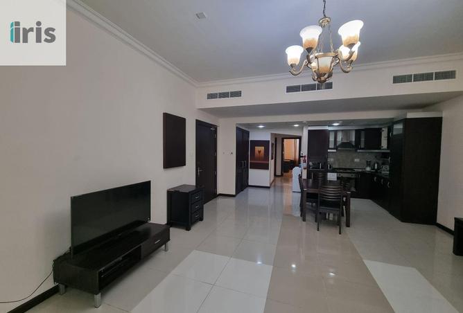 985355 - Property Image 2