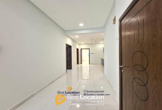 907033 - Property Image 2