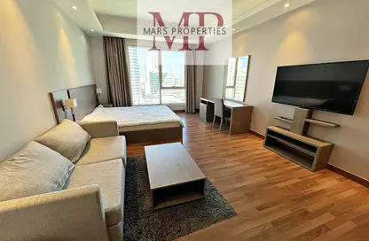 Apartment - Studio - 1 Bathroom for rent in Sanabis - Manama - Capital Governorate