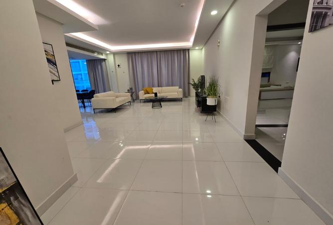 957493 - Property Image 2