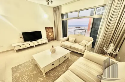 Living Room image for: Apartment - 2 Bedrooms - 2 Bathrooms for rent in The Lagoon - Amwaj Islands - Muharraq Governorate, Image 1