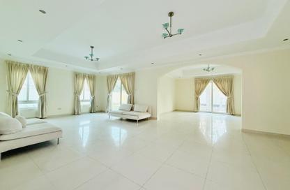 Villa - 4 Bedrooms - 5 Bathrooms for rent in Janabiya - Northern Governorate