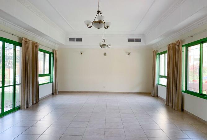 970565 - Property Image 3