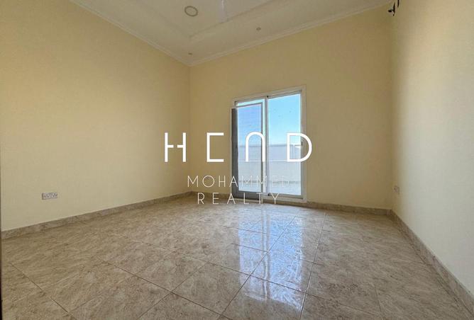 965038 - Property Image 2