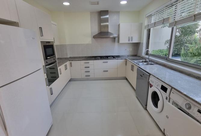 961110 - Property Main Image