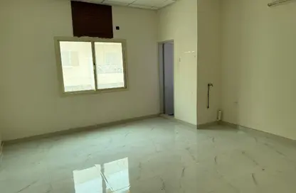 Apartment - 2 Bedrooms - 2 Bathrooms for rent in Salmaniya - Manama - Capital Governorate