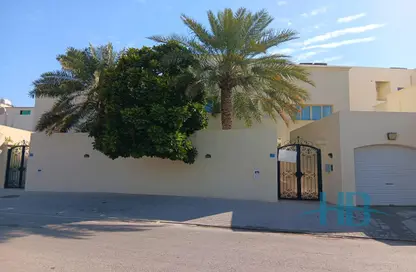 فيلا - 4 غرف نوم - 5 حمامات للايجار في الماحوز - المنامة - محافظة العاصمة