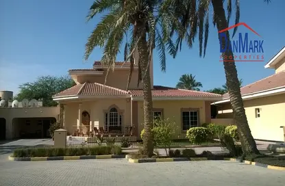 فيلا - 4 غرف نوم - 3 حمامات للايجار في الجنبية - المحافظة الشمالية