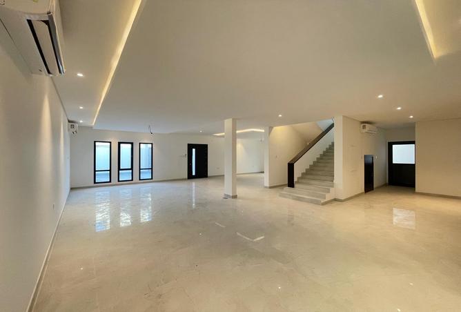 818898 - Property Image 3