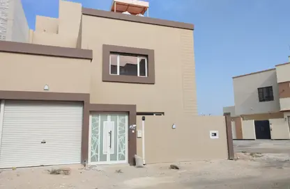 Villa - 4 Bedrooms - 5 Bathrooms for sale in Karzakkan - Northern Governorate