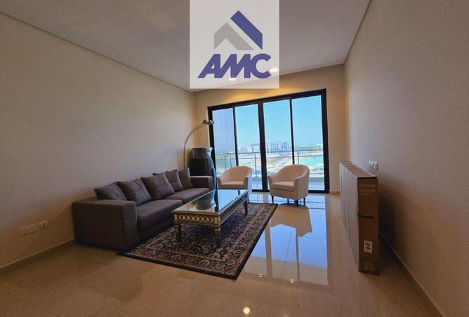 985429 - Property Image 2