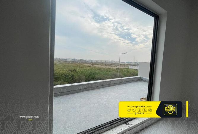 748678 - Property Image 2