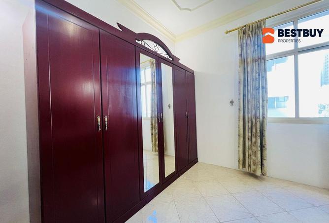 992370 - Property Image 2