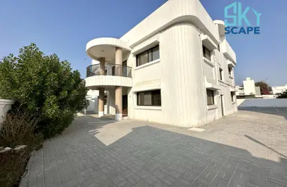 Whole Building - Studio - 2 Bathrooms for rent in Zinj - Manama - Capital Governorate