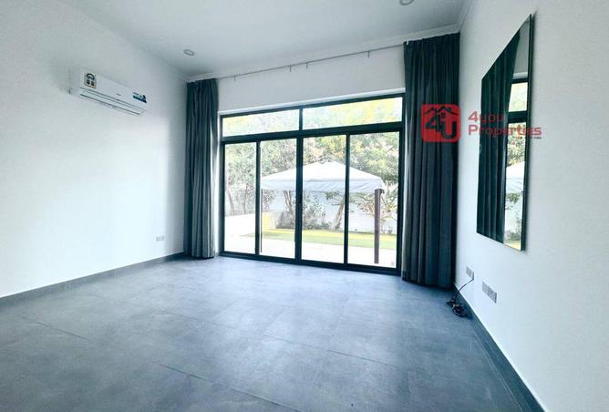 975679 - Property Image 3